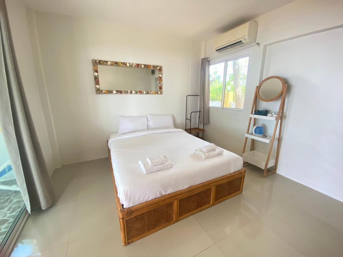 Issara Beach Resort 시촌 외부 사진