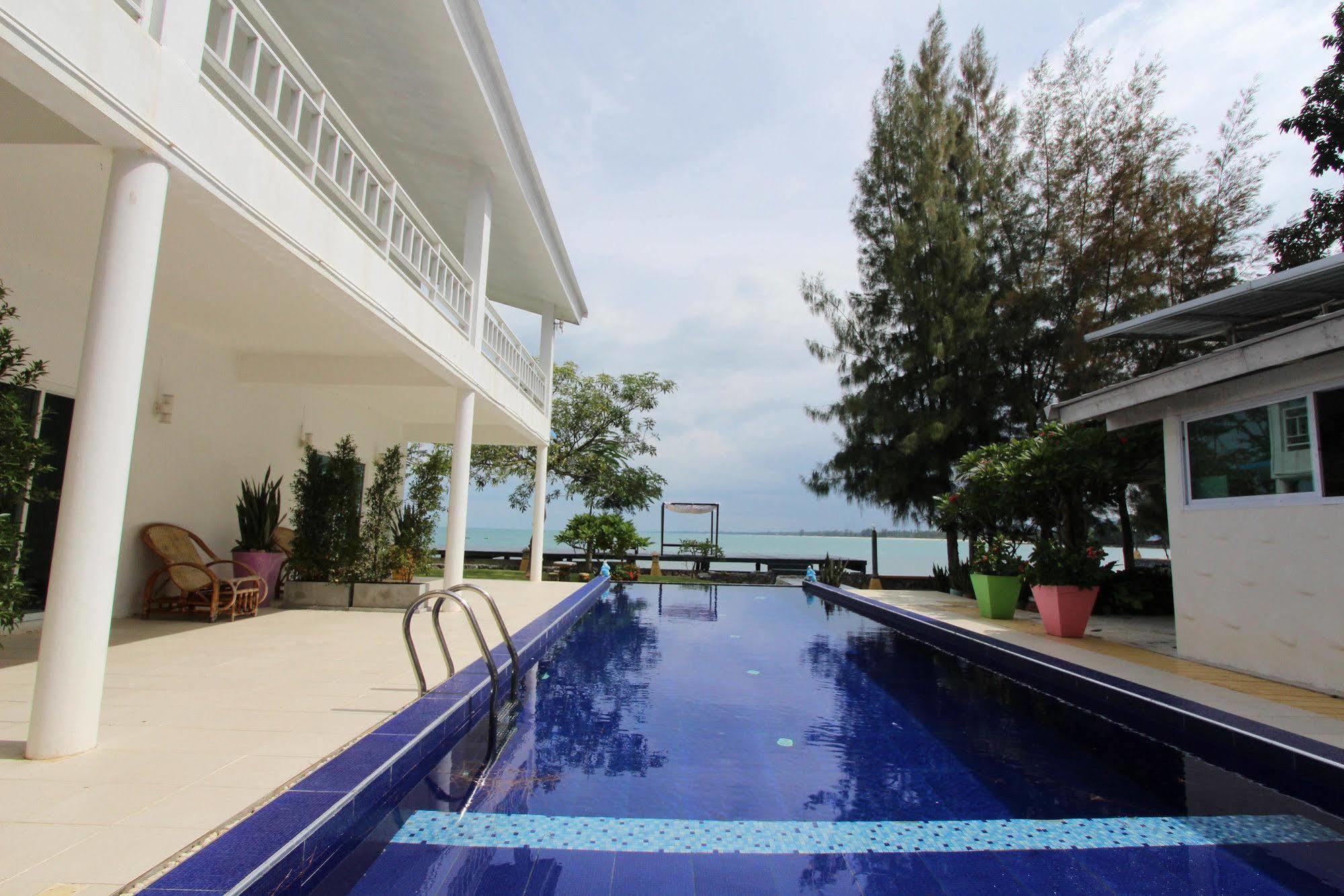 Issara Beach Resort 시촌 외부 사진